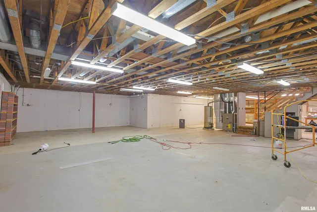 $235,000 | 15 White Oak Lane, Metropolis, IL 62960