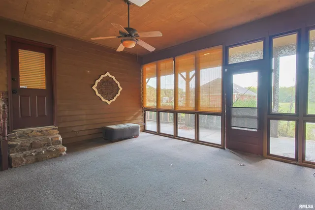 $235,000 | 15 White Oak Lane, Metropolis, IL 62960