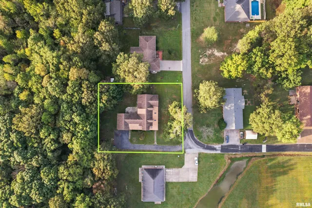 $235,000 | 15 White Oak Lane, Metropolis, IL 62960