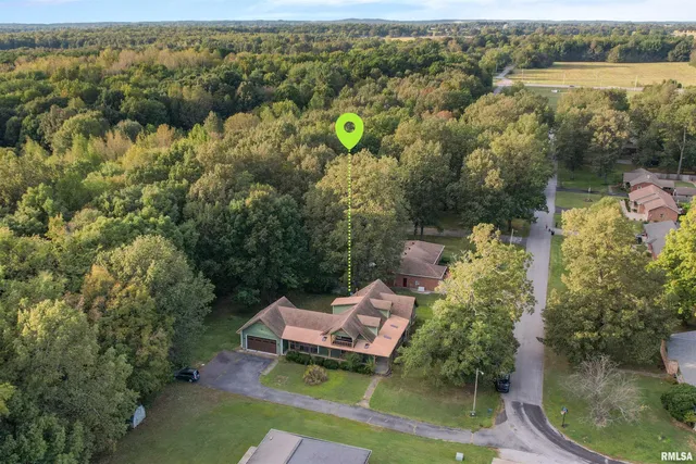 $235,000 | 15 White Oak Lane, Metropolis, IL 62960