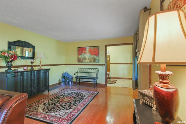 $235,000 | 15 White Oak Lane, Metropolis, IL 62960