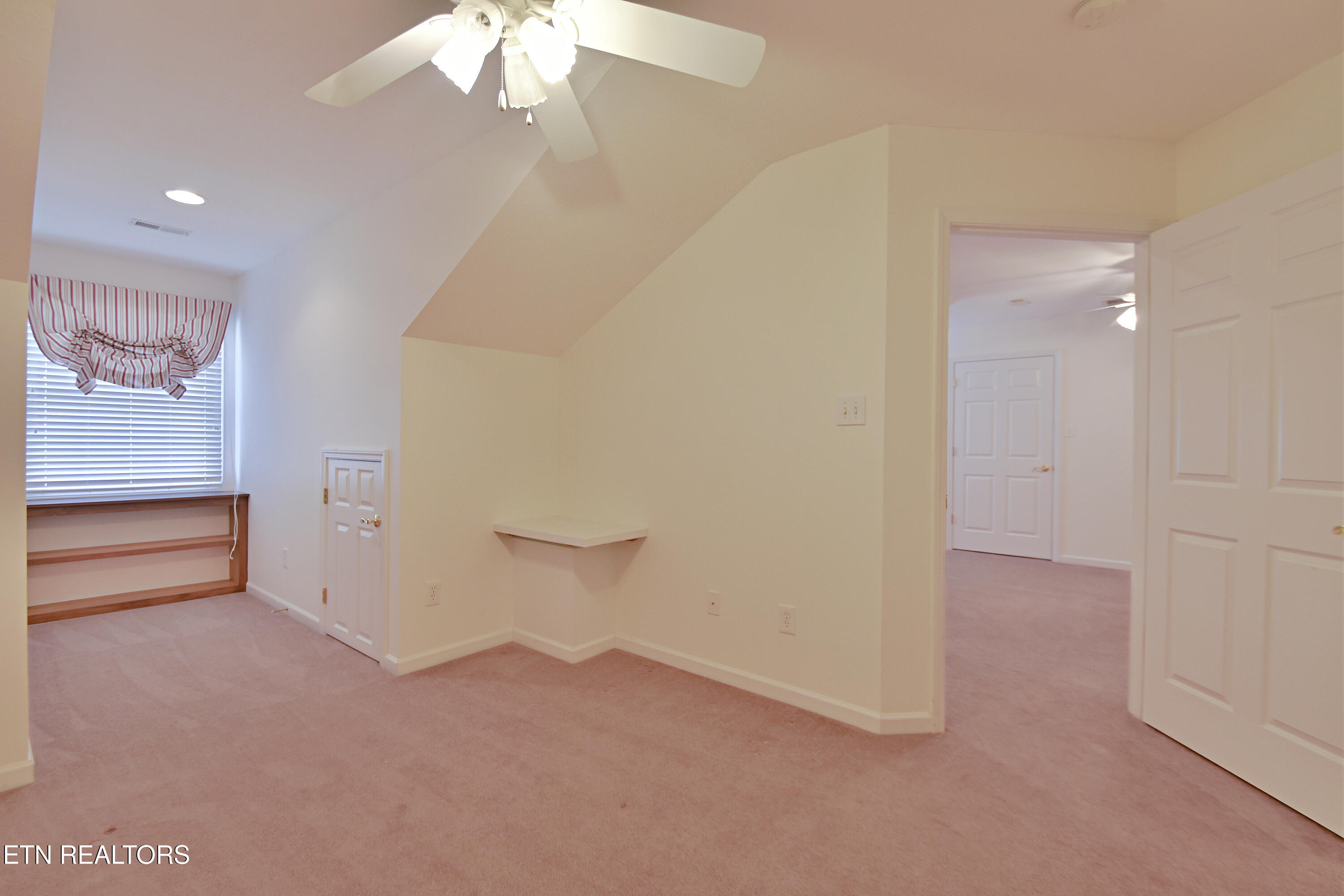 7635 St Baron Way Powell, TN 37849 - Photo 23 of 31 Upstairs 2nd Bedroom