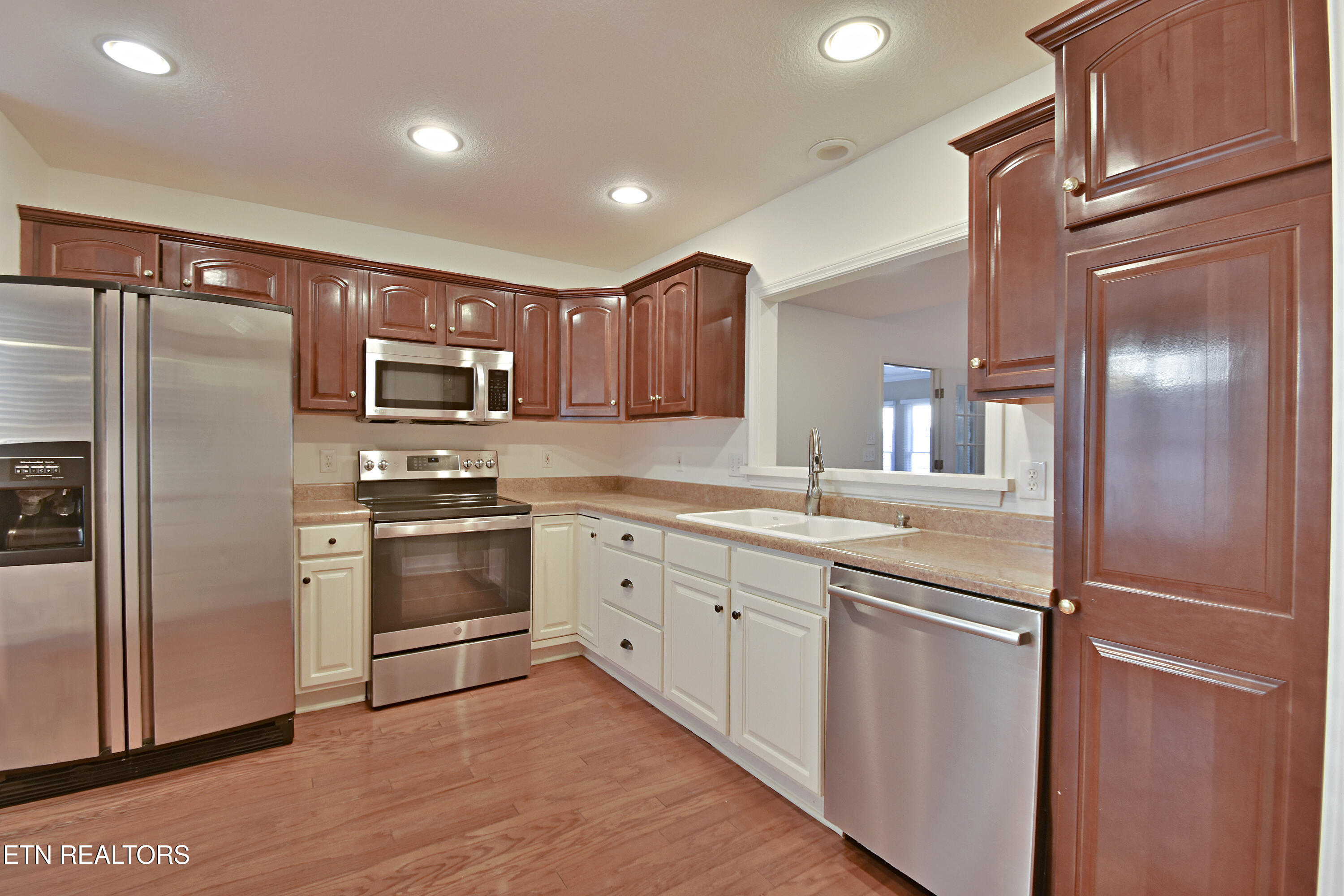 7635 St Baron Way Powell, TN 37849 - Photo 10 of 31 Beautiful Kitchen
