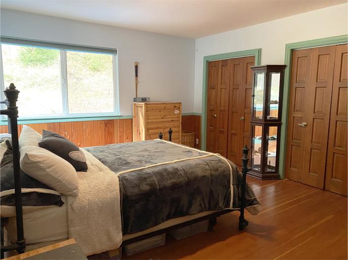 1800 Tucker Road Scotts Valley, CA 95066 - Photo 25 of 33 a bedroom with a large bed and a window