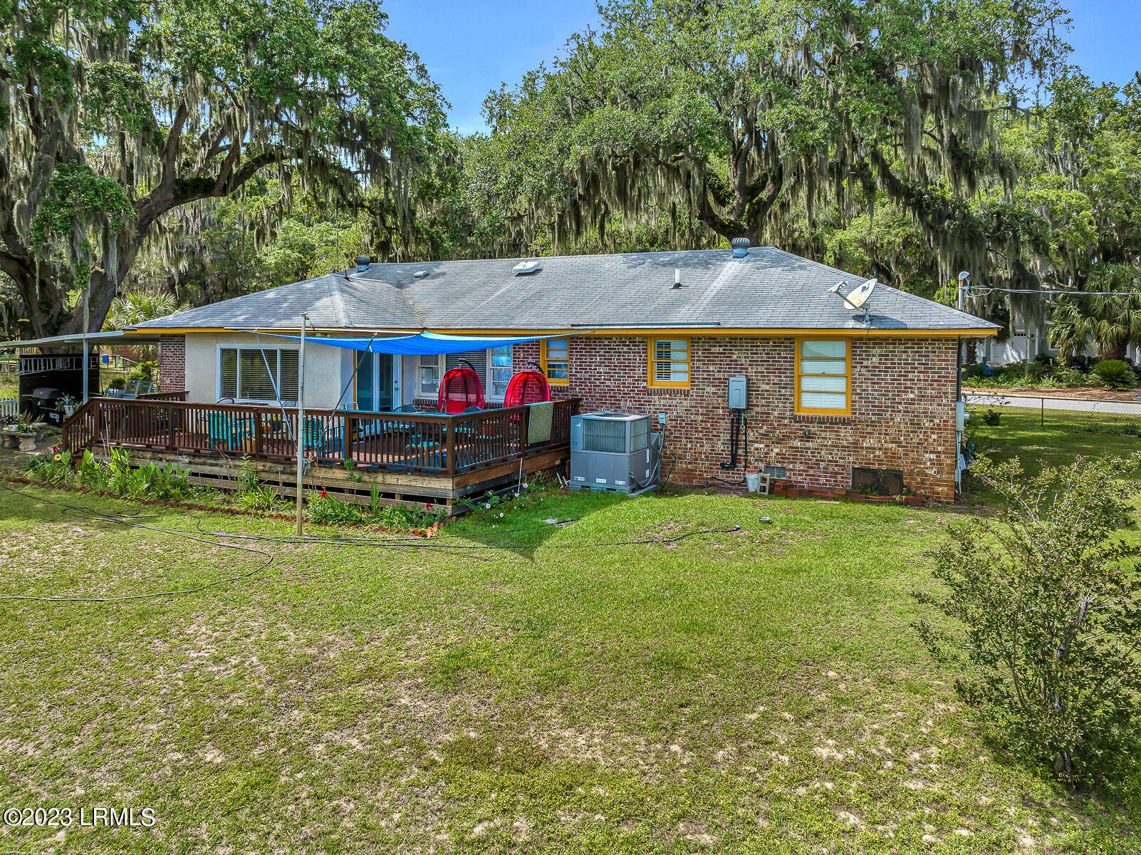807 11th Street Port Royal, SC 29935 - Photo 6 of 20 807 11th Street-3