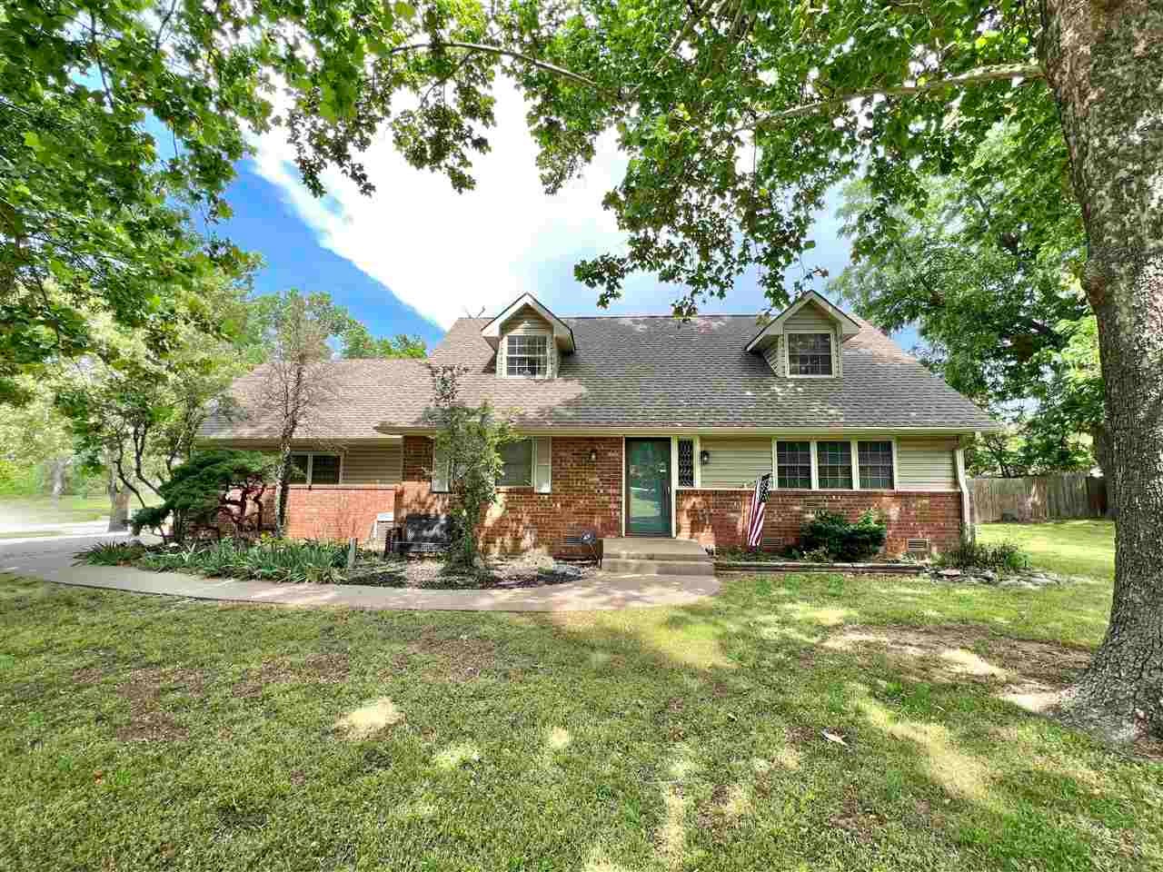 808 Otoe Street Perry, OK 73077 - Photo 1 of 31 Gallery Image 1