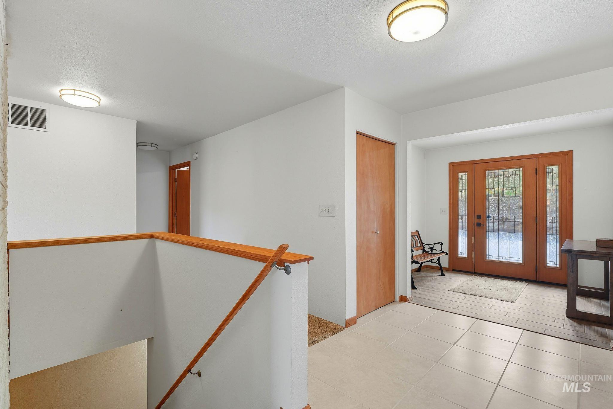 1101 5th Street Asotin, WA 99402 - Photo 5 of 48 Foyer with light tile patterned flooring