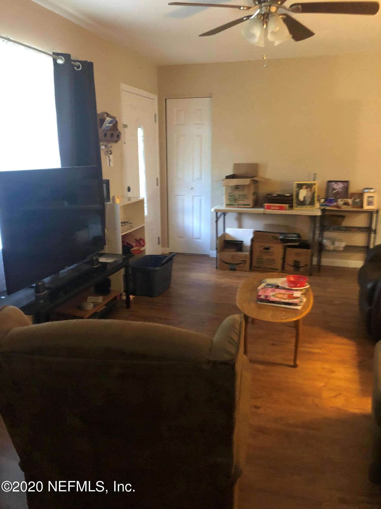 1101 Colley Road Starke, FL 32091 - Photo 3 of 13 LovelessLivingroom