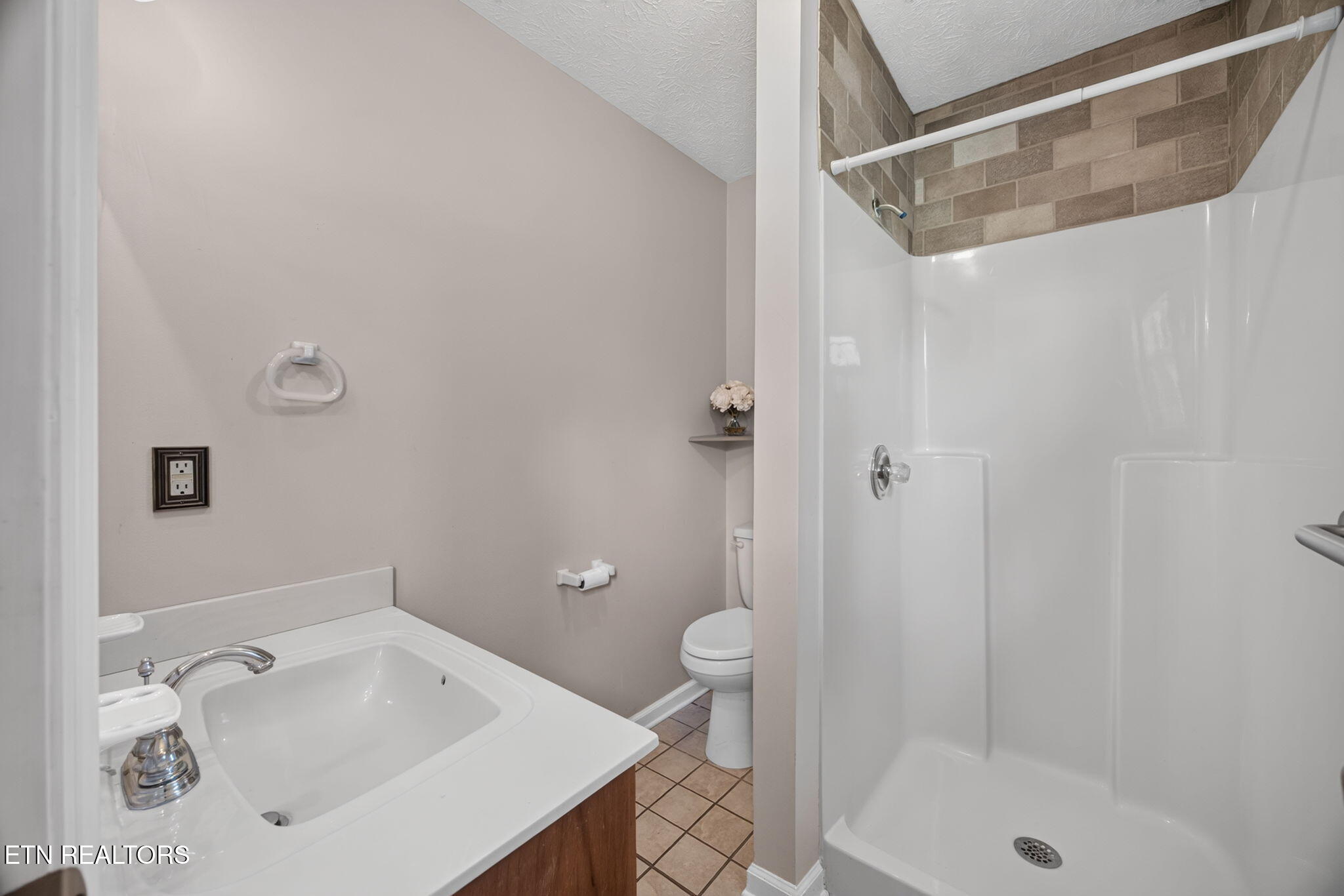 128 Findlay S/d Road Sparta, TN 38583 - Photo 17 of 28 24-web-or-mls-128-findlay-s-d-rd