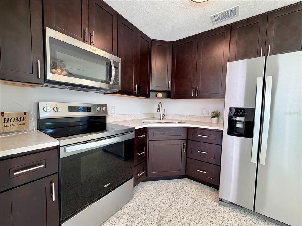 200 140th Avenue East, Unit W Madeira Beach, FL 33708 - Photo 13 of 35