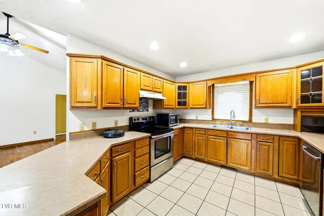 $379,000 | 123 Eastland Drive, Elizabethton, TN 37643