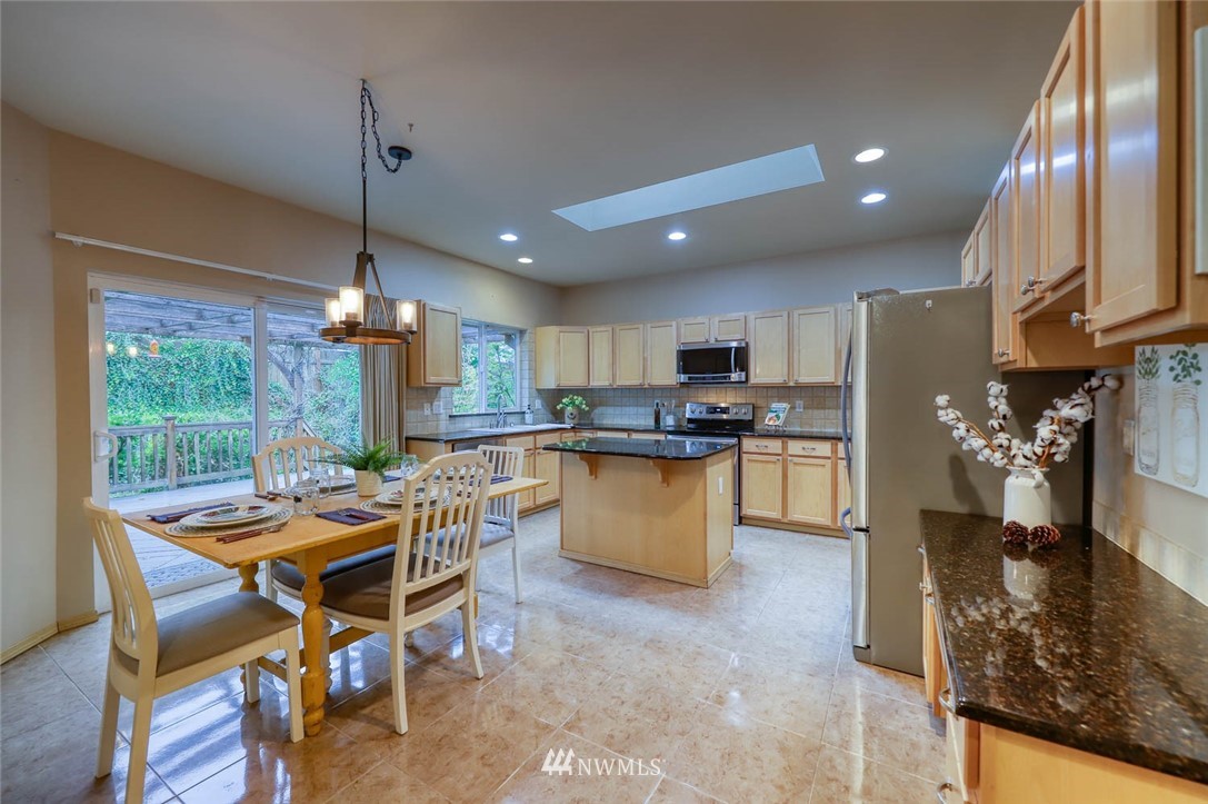 6030 Turley Loop Road Southeast Port Orchard, WA 98366 - Photo 7 of 32 Gallery Image 7