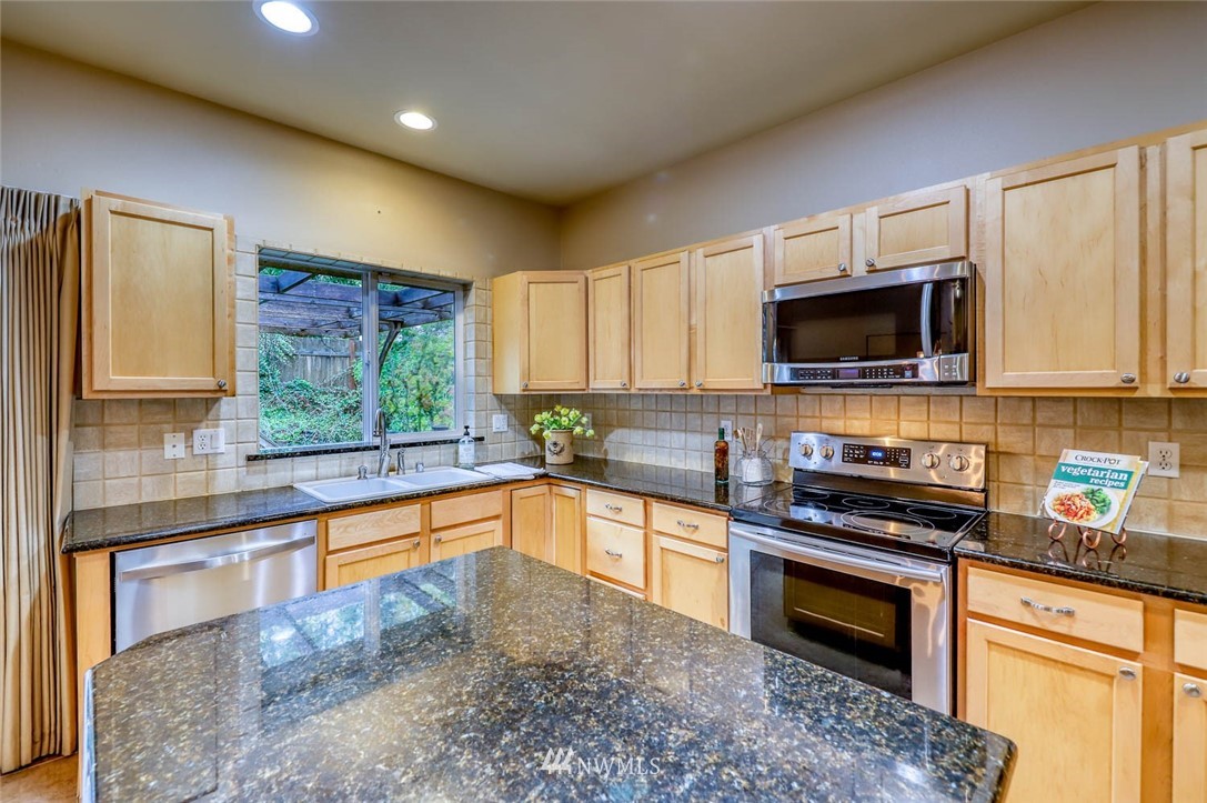 6030 Turley Loop Road Southeast Port Orchard, WA 98366 - Photo 9 of 32 Gallery Image 9