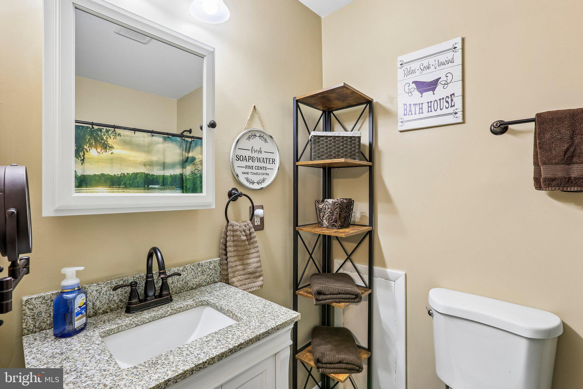 440 Valley View Drive Hanover, PA 17331 - Photo 24 of 35 Primary en suite