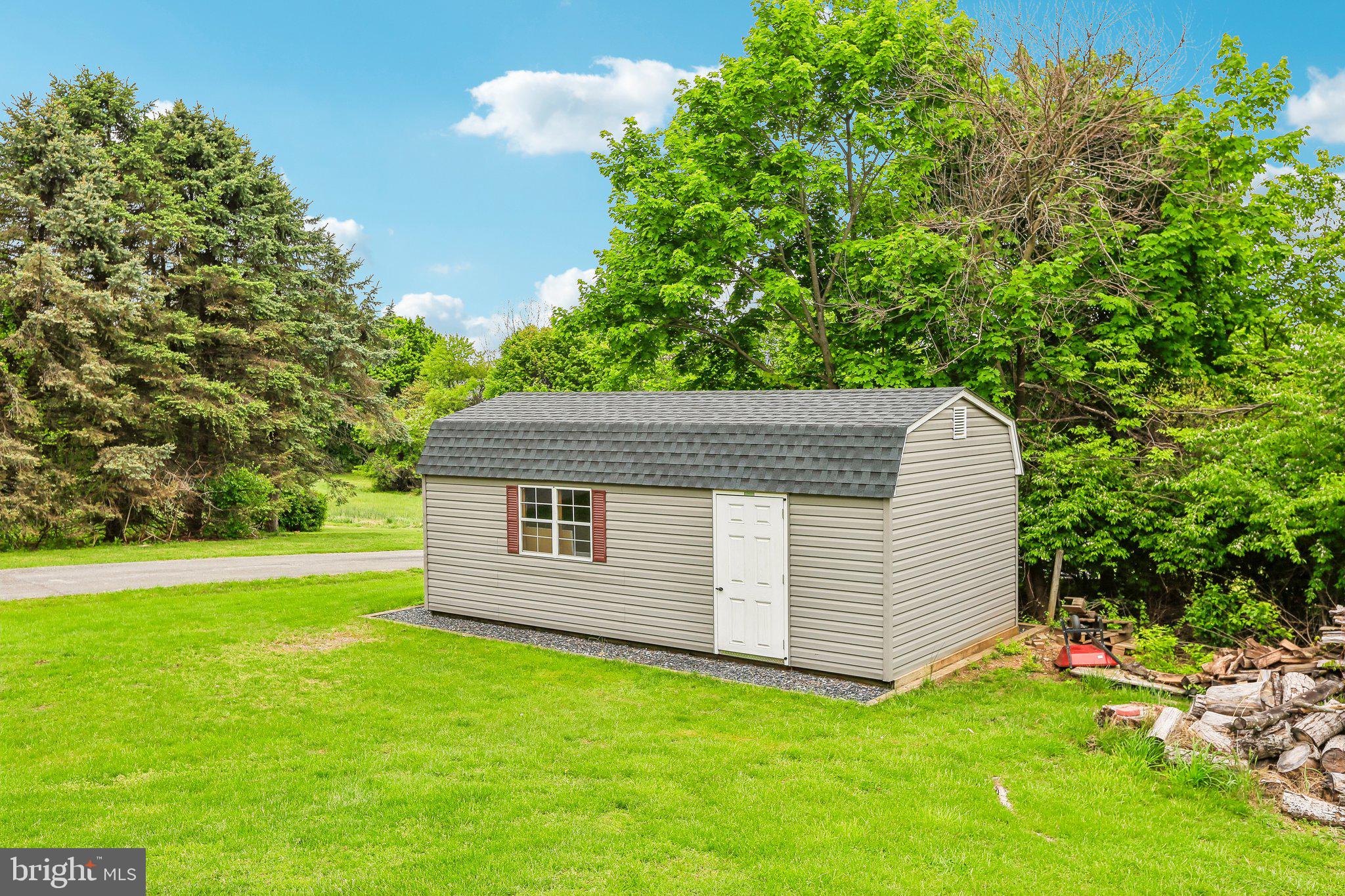 440 Valley View Drive Hanover, PA 17331 - Photo 34 of 35 Extra large shed for storage!