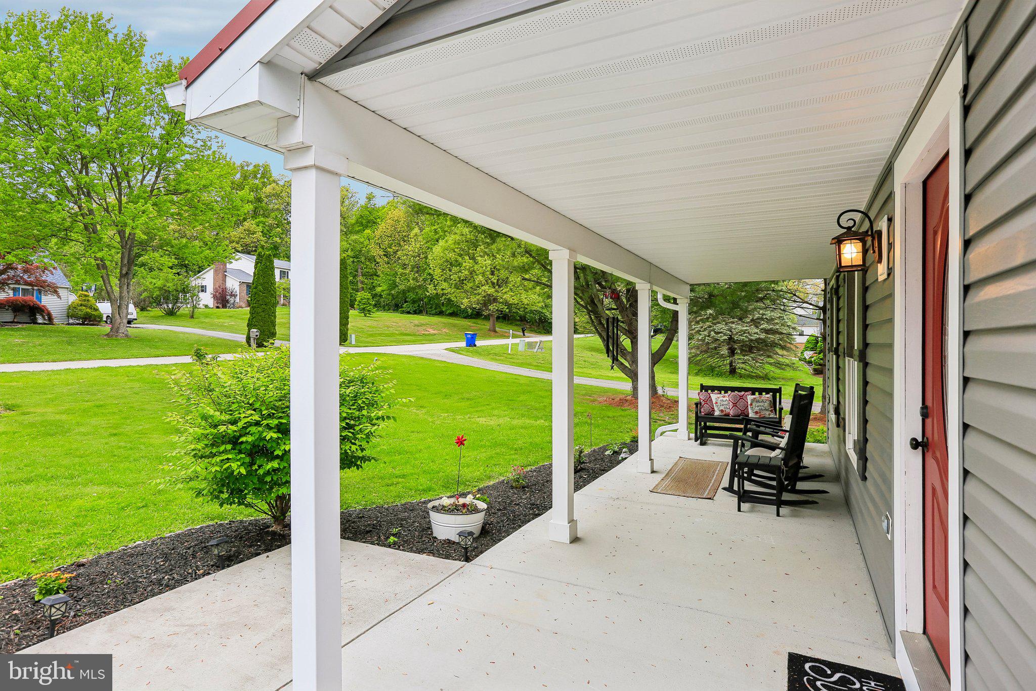 440 Valley View Drive Hanover, PA 17331 - Photo 7 of 35 White front porch to enjoy summer evenings!