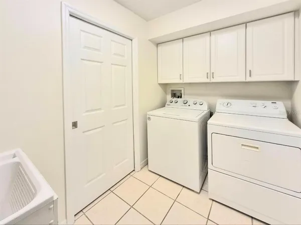 $3,950 | 2214 Green Oaks Lane, Tampa, FL 33612