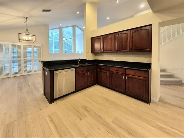 $3,950 | 2214 Green Oaks Lane, Tampa, FL 33612