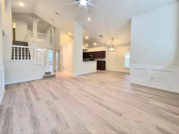 $3,950 | 2214 Green Oaks Lane, Tampa, FL 33612