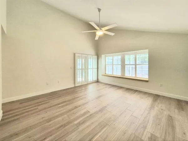 $3,950 | 2214 Green Oaks Lane, Tampa, FL 33612