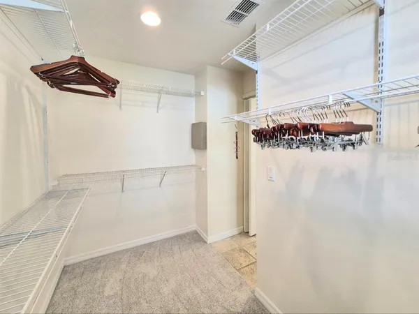 $3,950 | 2214 Green Oaks Lane, Tampa, FL 33612