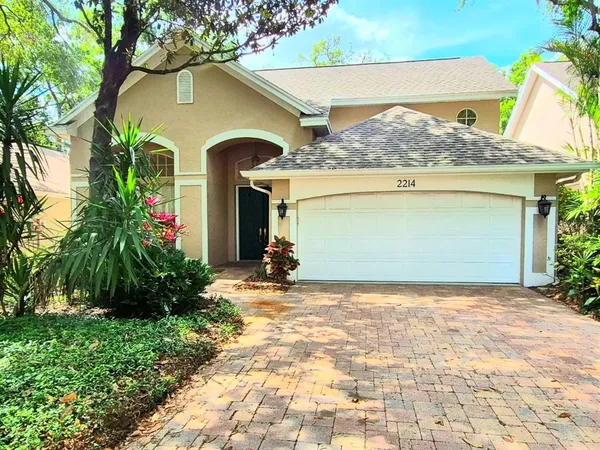 $3,950 | 2214 Green Oaks Lane, Tampa, FL 33612