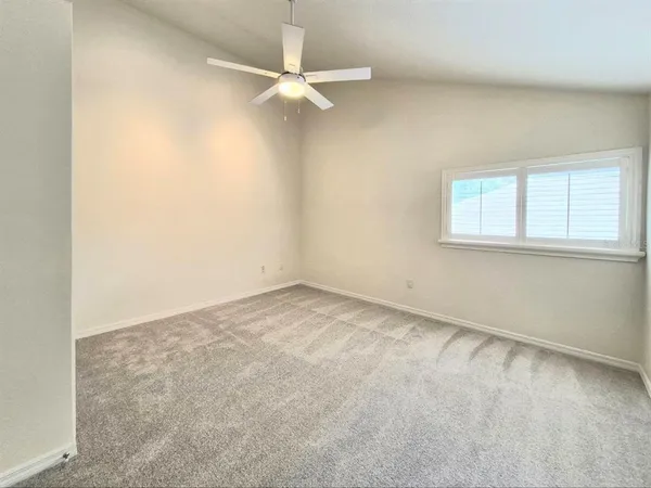 $3,950 | 2214 Green Oaks Lane, Tampa, FL 33612
