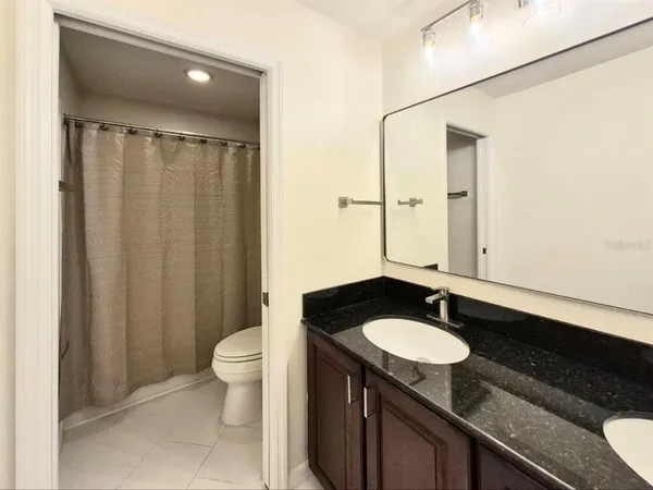 $3,950 | 2214 Green Oaks Lane, Tampa, FL 33612