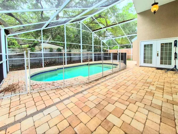 $3,950 | 2214 Green Oaks Lane, Tampa, FL 33612