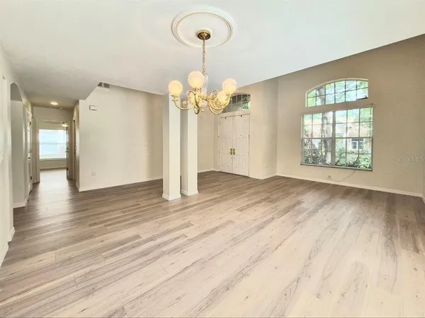 $3,950 | 2214 Green Oaks Lane, Tampa, FL 33612