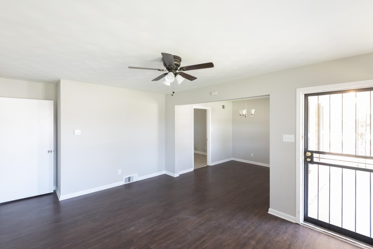 143 Ivan Road Memphis, TN 38109 - Photo 8 of 16 Gallery Image 8