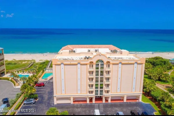 $4,100 | 735 N Highway, Unit 303, Indialantic, FL 32903