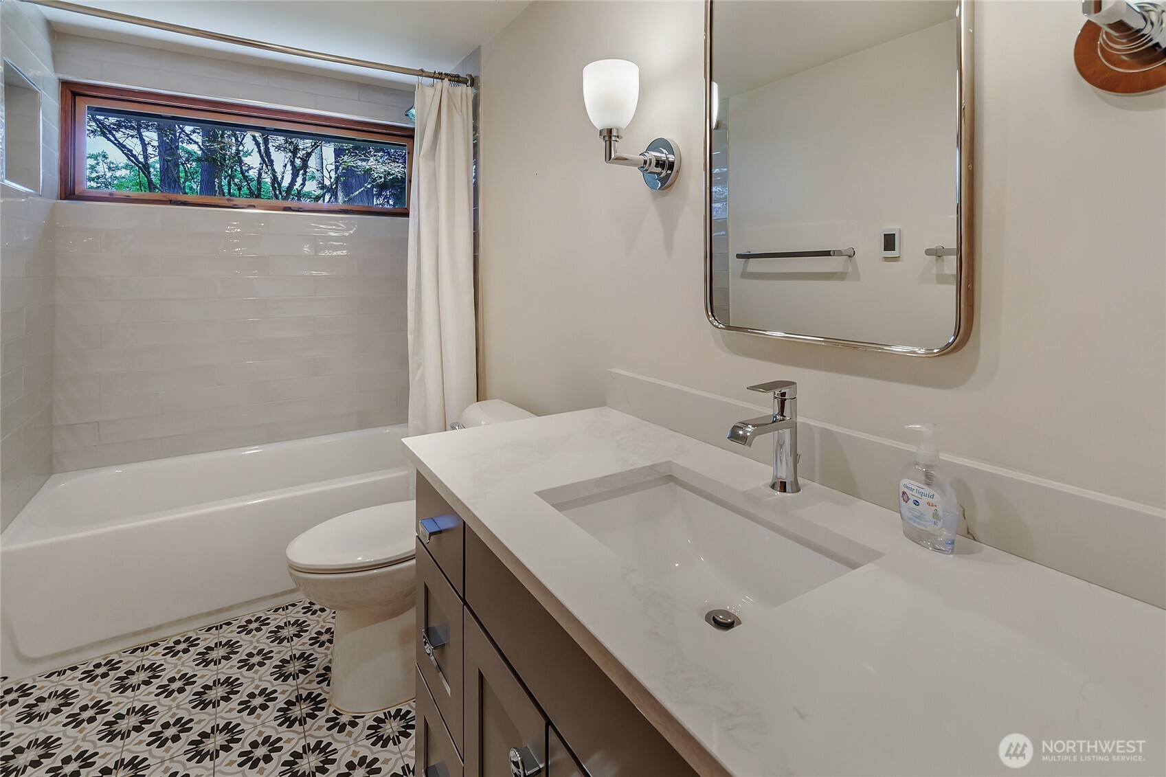 3211 Southwest 166th Street Burien, WA 98166 - Photo 16 of 21