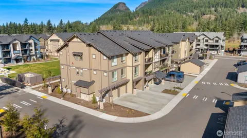 $650,000 | 1237 Meander Way Southeast, Unit 101, Snoqualmie Pass, WA 98068