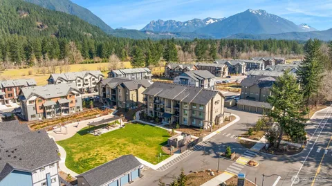 $650,000 | 1237 Meander Way Southeast, Unit 101, Snoqualmie Pass, WA 98068