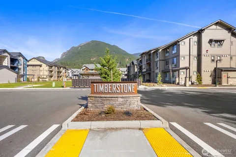 $650,000 | 1237 Meander Way Southeast, Unit 101, Snoqualmie Pass, WA 98068