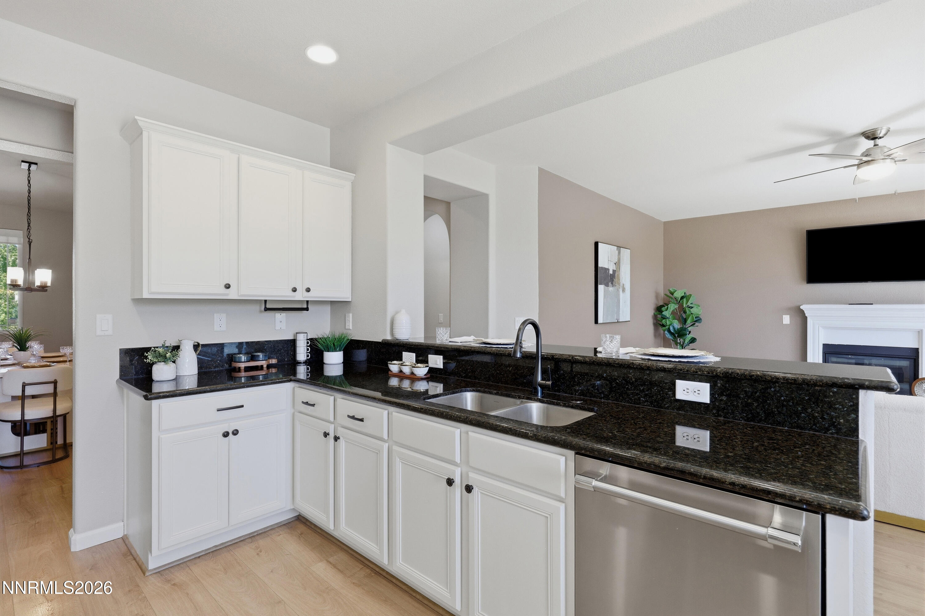 2360 Maple Leaf Trail Reno, NV 89523 - Photo 15 of 53 31_2360_maple_leaf_trl_0104