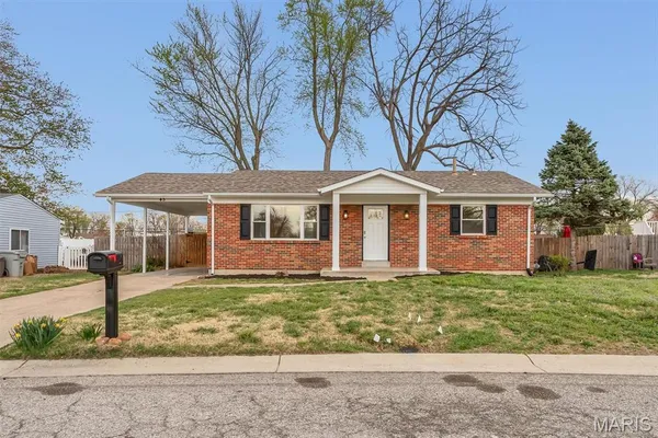 $275,000 | 45 St Lawrence Drive, St. Peters, MO 63376