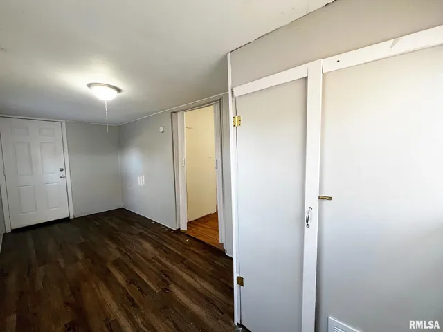 $625 | 1411 East Crestwood Drive, Peoria, IL 61603