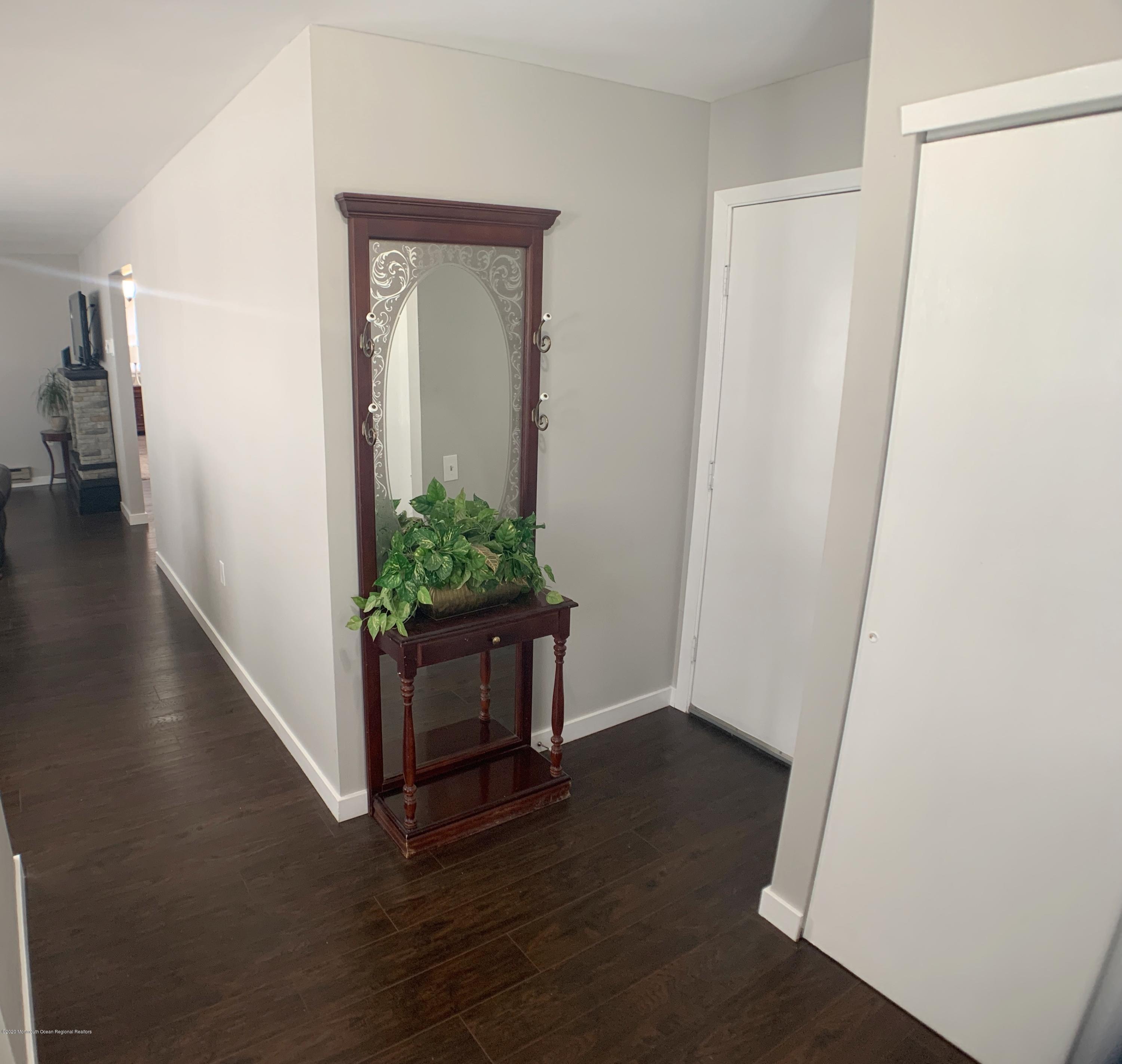 21 Stonybrook Road Whiting, NJ 08759 - Photo 2 of 26 Foyer