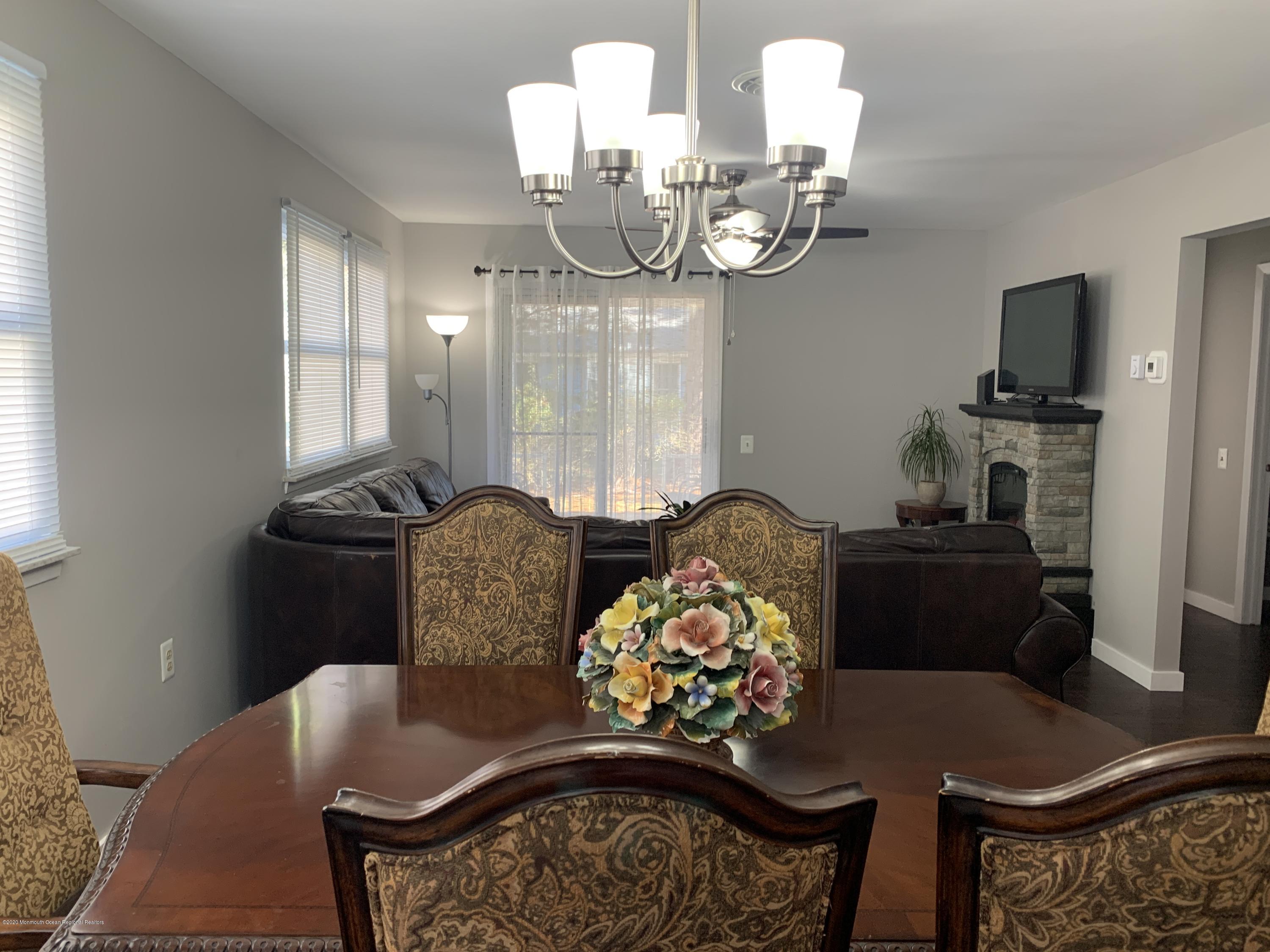 21 Stonybrook Road Whiting, NJ 08759 - Photo 11 of 26 Dining Room