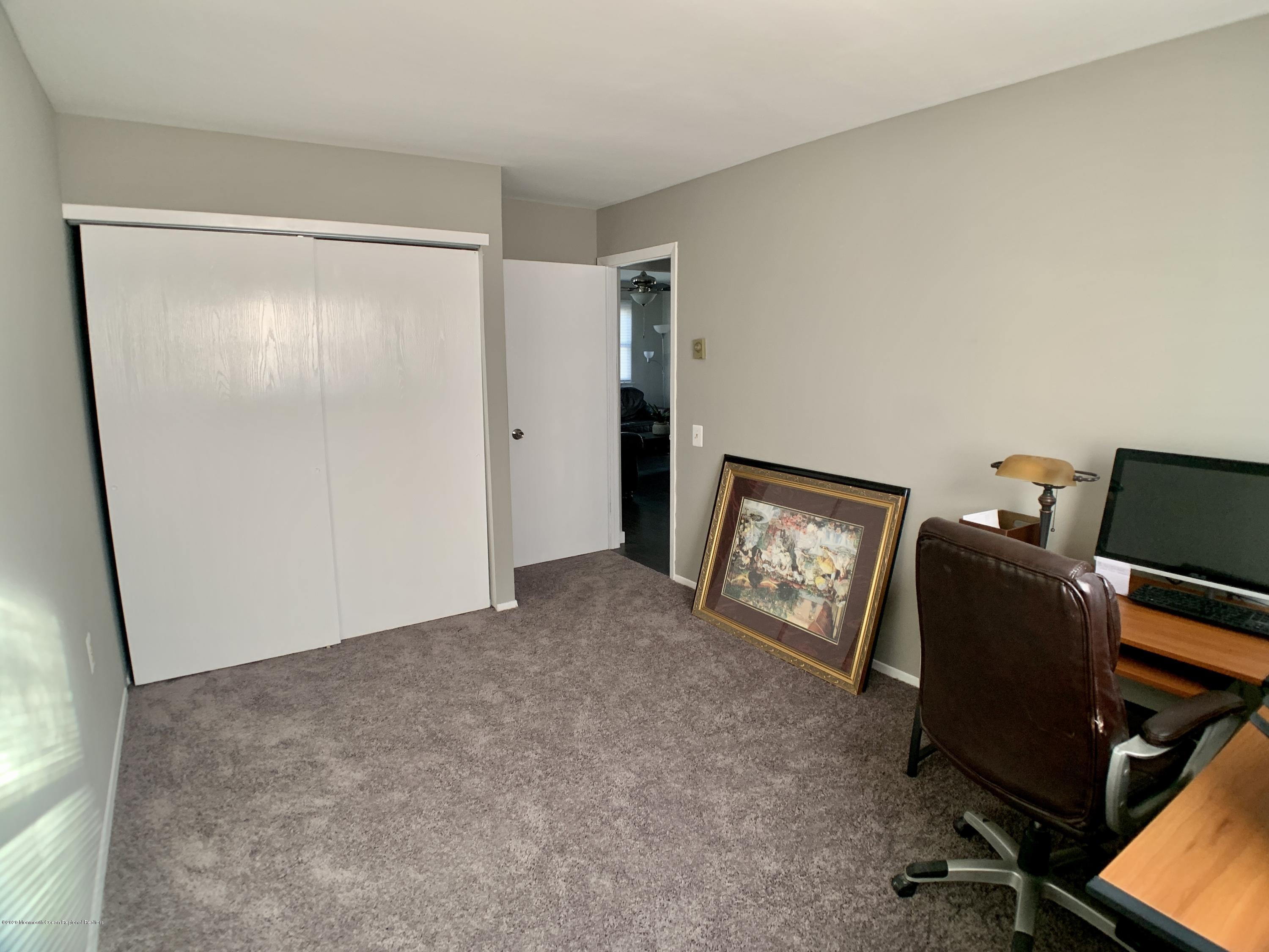 21 Stonybrook Road Whiting, NJ 08759 - Photo 17 of 26 Guest BR2