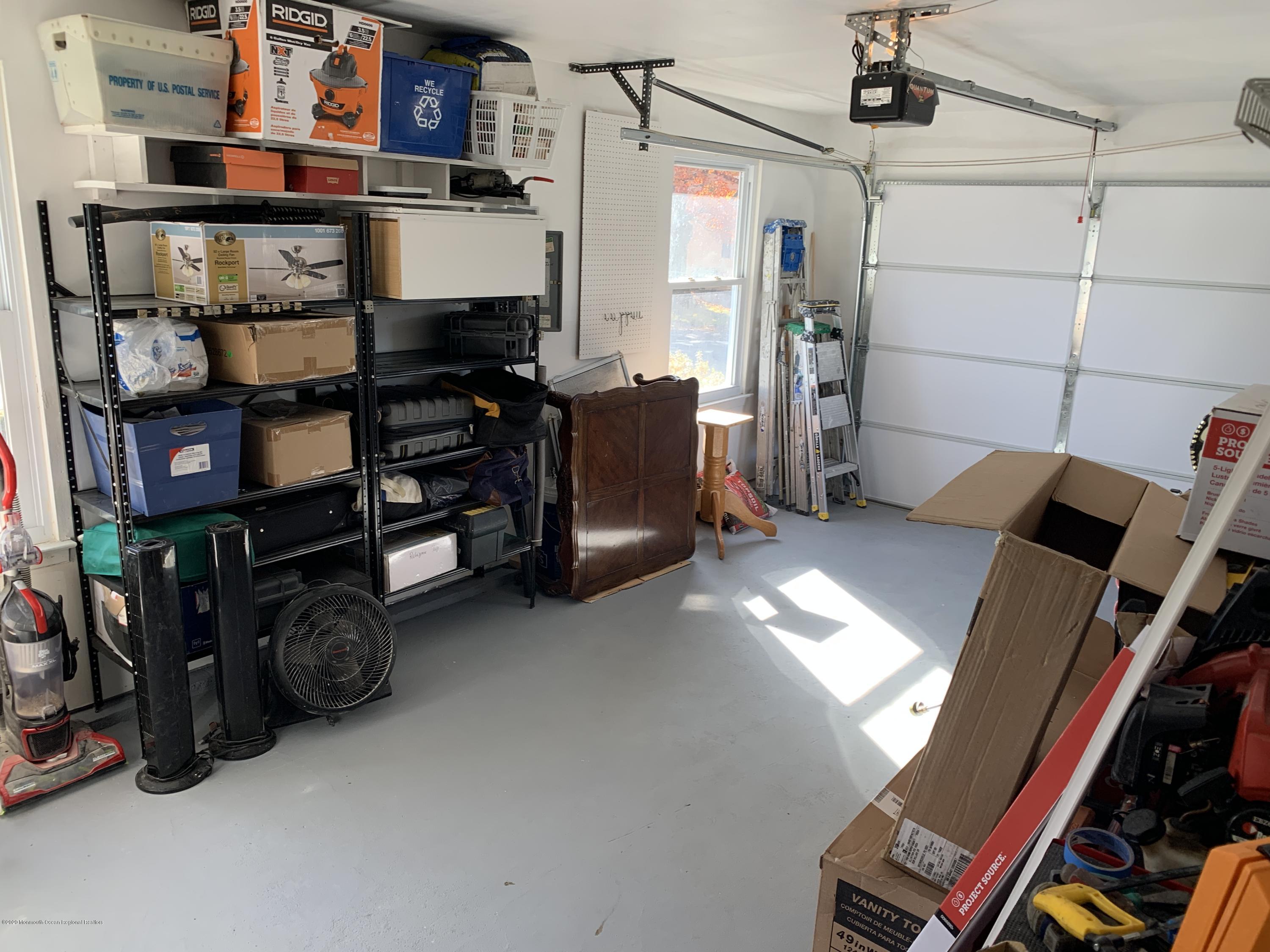 21 Stonybrook Road Whiting, NJ 08759 - Photo 20 of 26 Garage