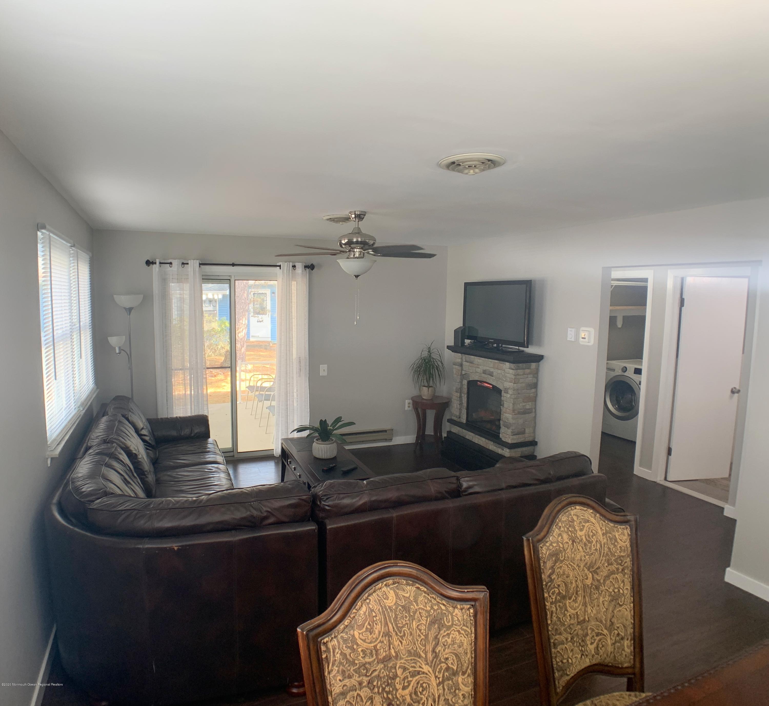 21 Stonybrook Road Whiting, NJ 08759 - Photo 7 of 26 0F9D6A6A-7A28-429D-B0B6-9408035ED10A