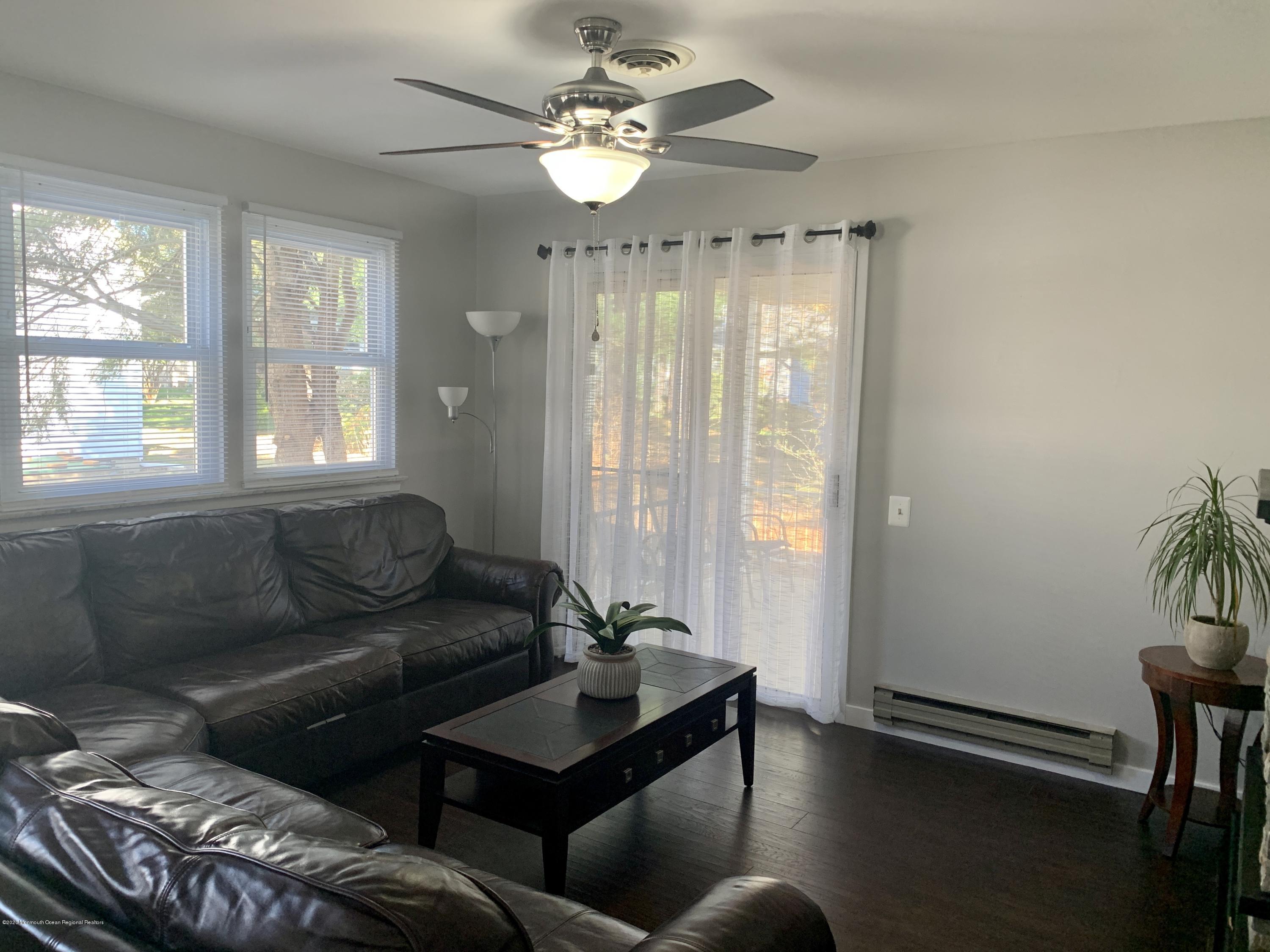 21 Stonybrook Road Whiting, NJ 08759 - Photo 8 of 26 Living Room