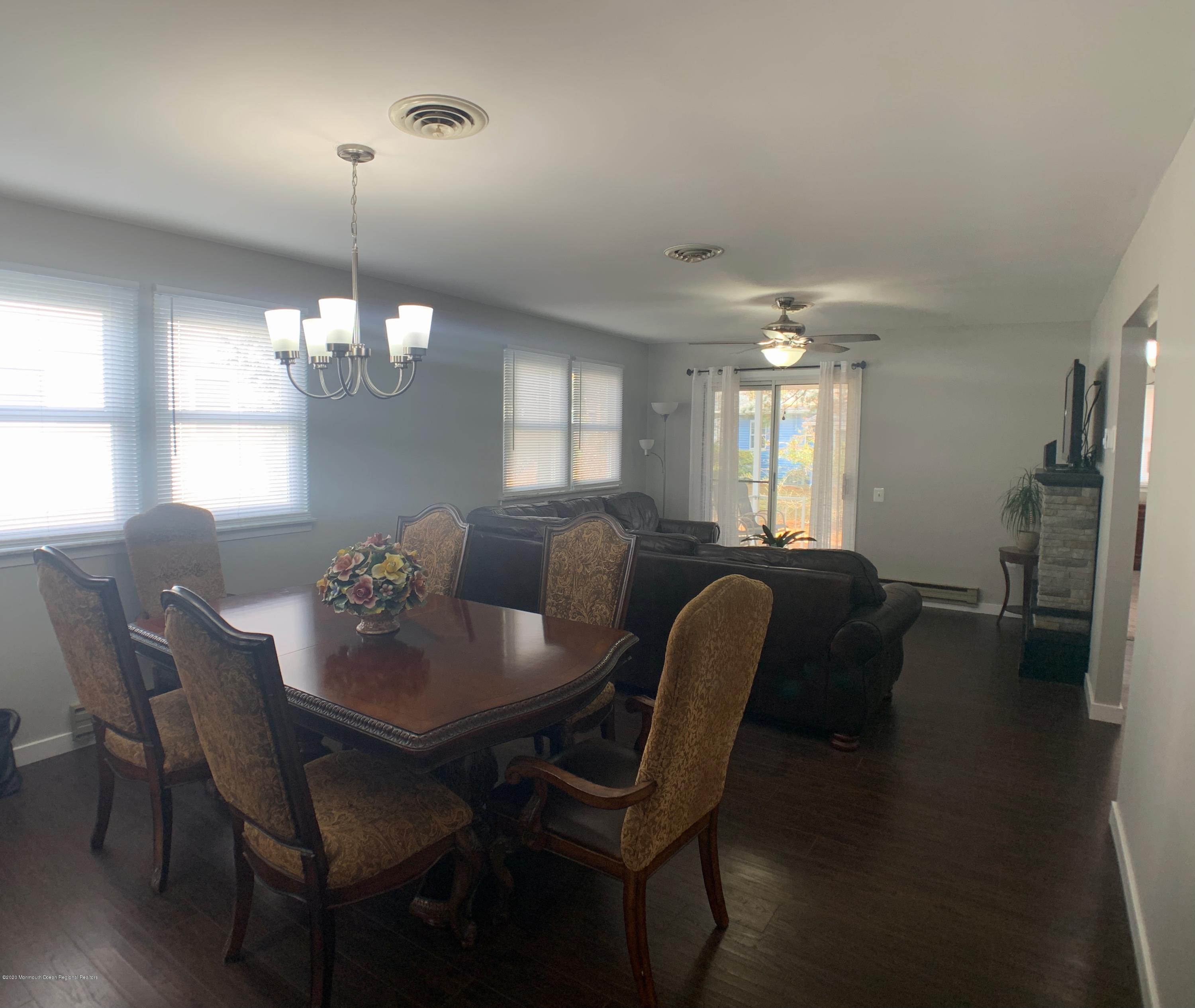 21 Stonybrook Road Whiting, NJ 08759 - Photo 10 of 26 Dining room
