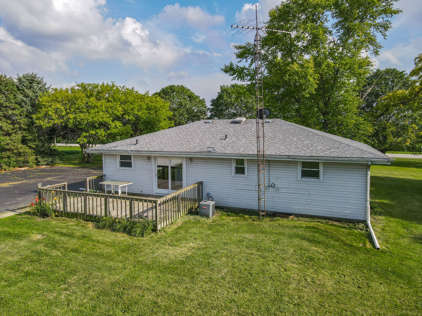 19600 West Peotone Road Wilmington, IL 60481 - Photo 23 of 38 Gallery Image 23