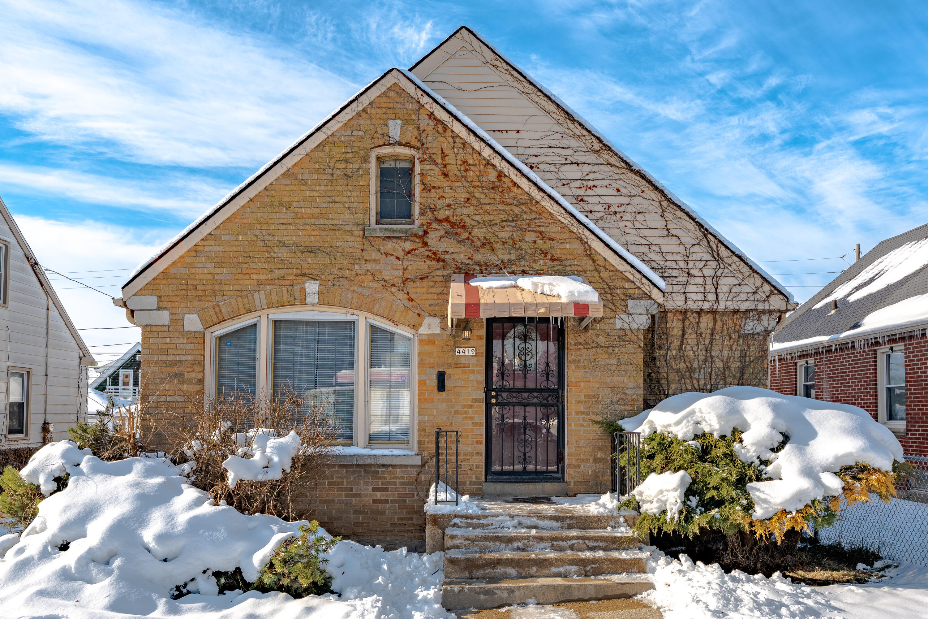 4419 North 28th Street Milwaukee, WI 53209 - Photo 1 of 16 DH101186-HDR