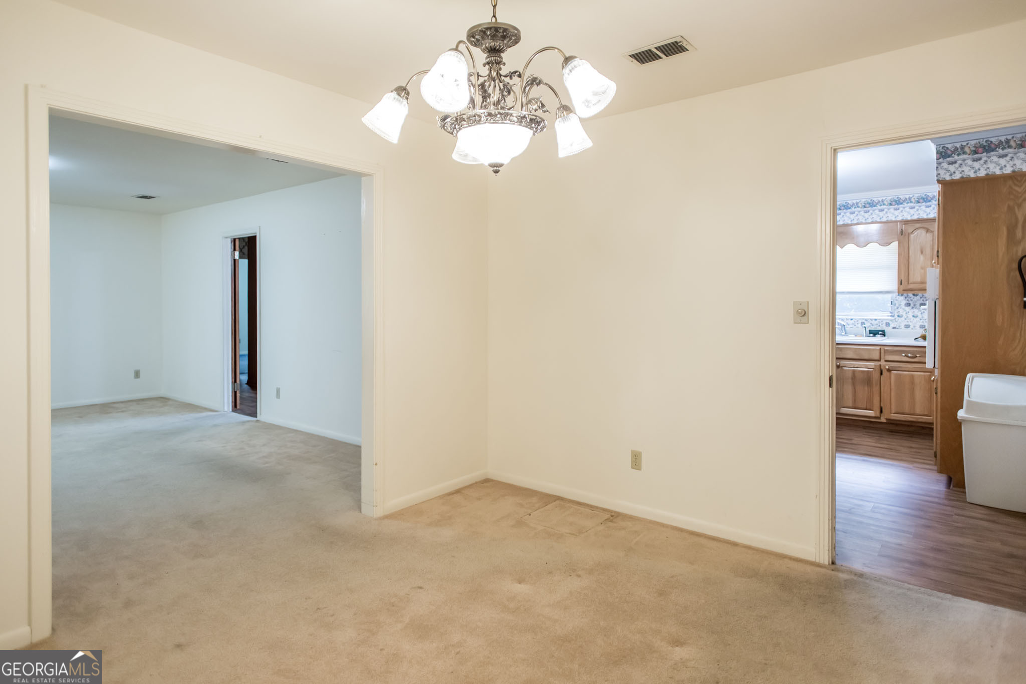 705 Beville Street Waycross, GA 31501 - Photo 16 of 38