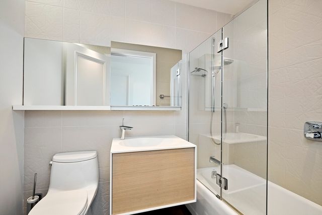 $5,225,000 | 2 Avery Street, Unit 35E, Boston, MA 02111